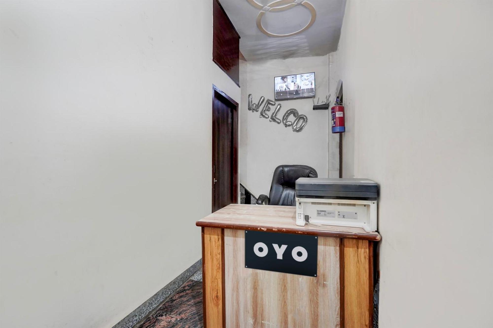 Oyo Hotel Maharaja Palace メーラト エクステリア 写真