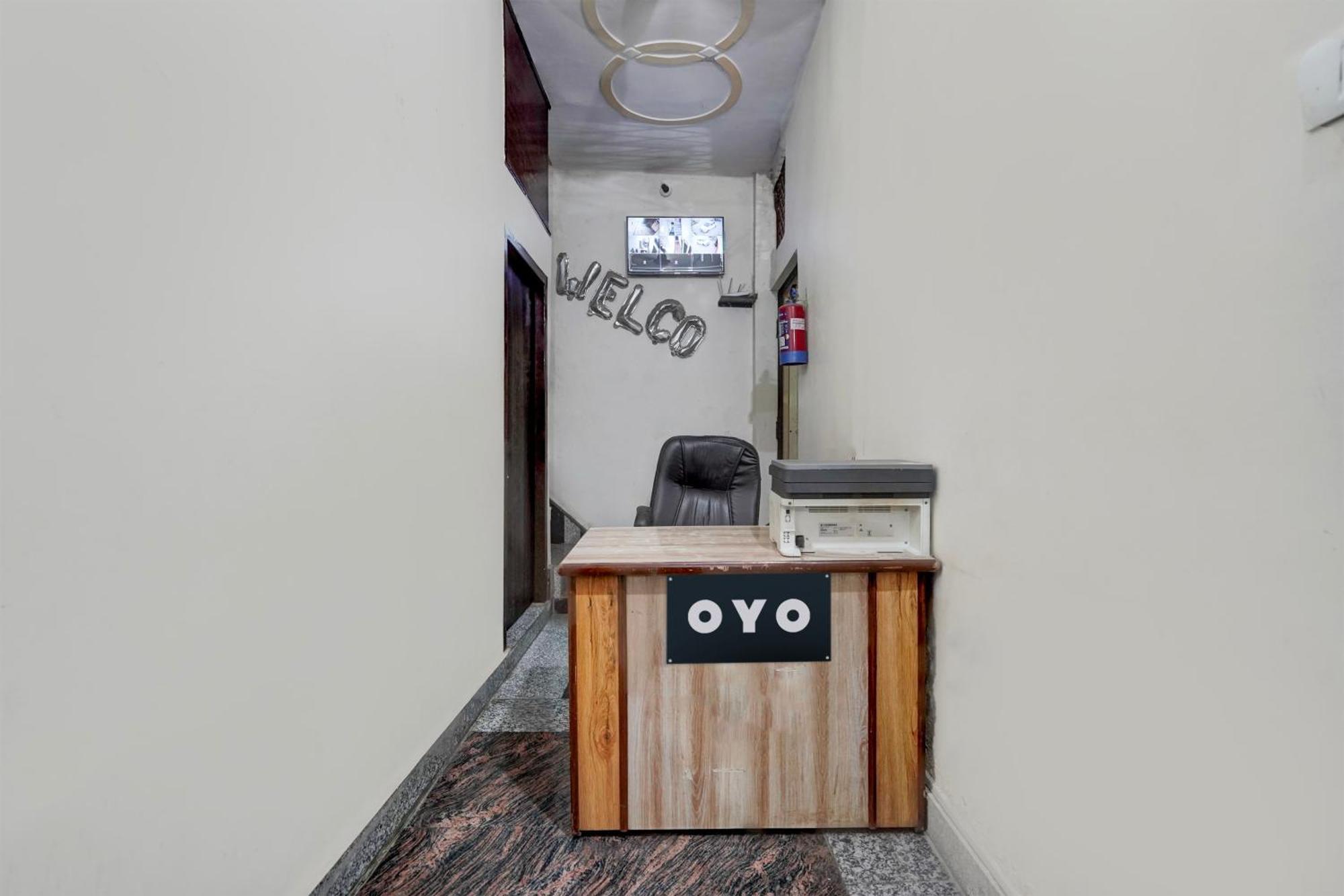 Oyo Hotel Maharaja Palace メーラト エクステリア 写真